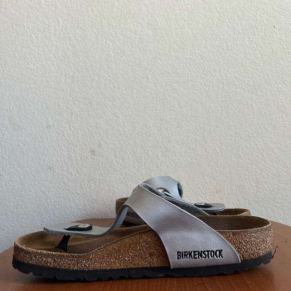 Birkenstock Gizeh Birko-Flor Silver Thong Sandal Size 37 Women's 6 Tan Suede Bed - Picture 3 of 11